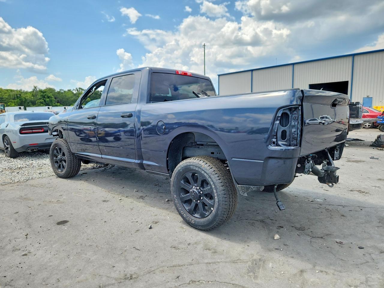 2025 Ram 2500 Big Horn - Фото 2