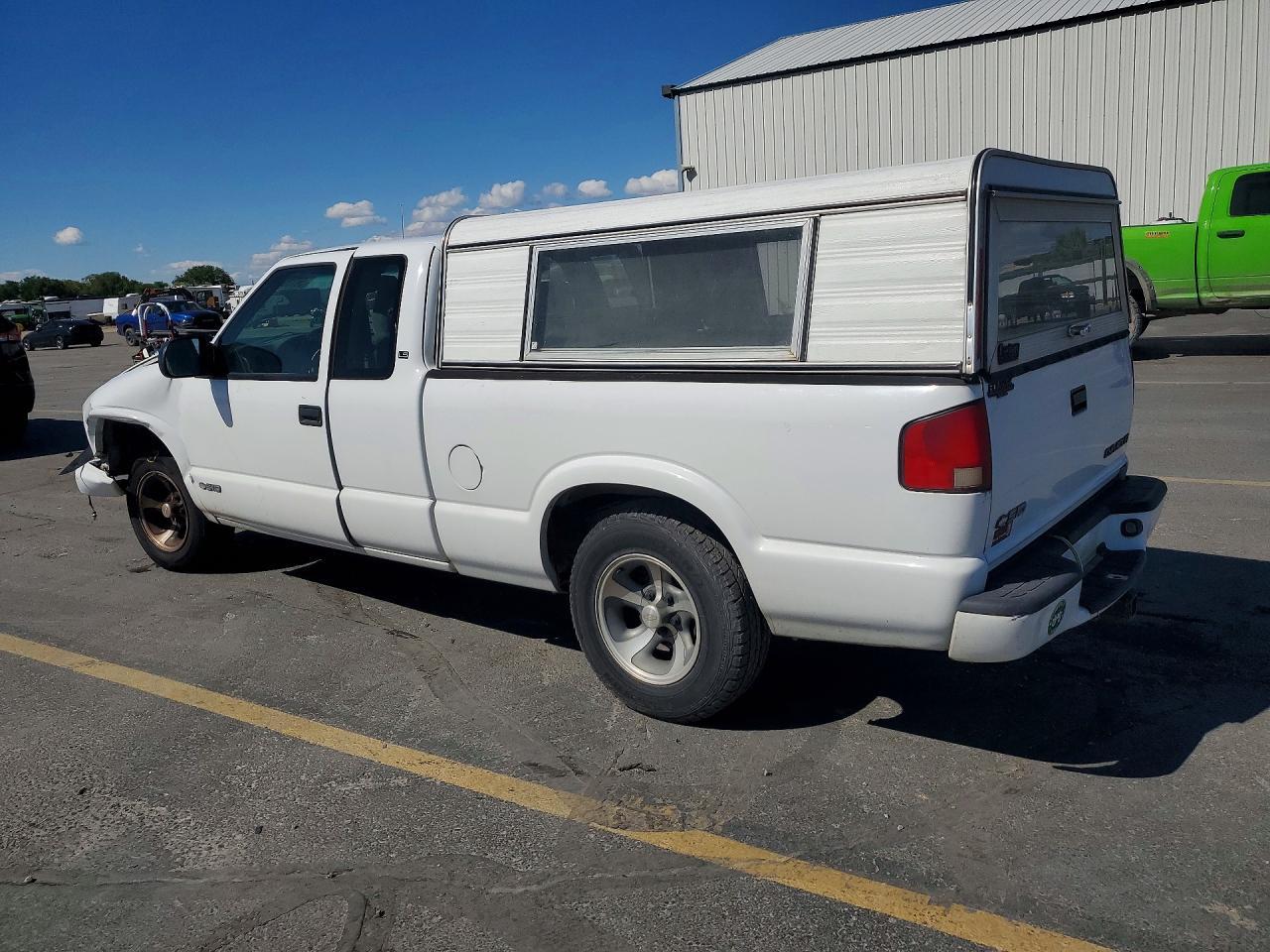 2000 Chevrolet S Truck S10 - Фото 2