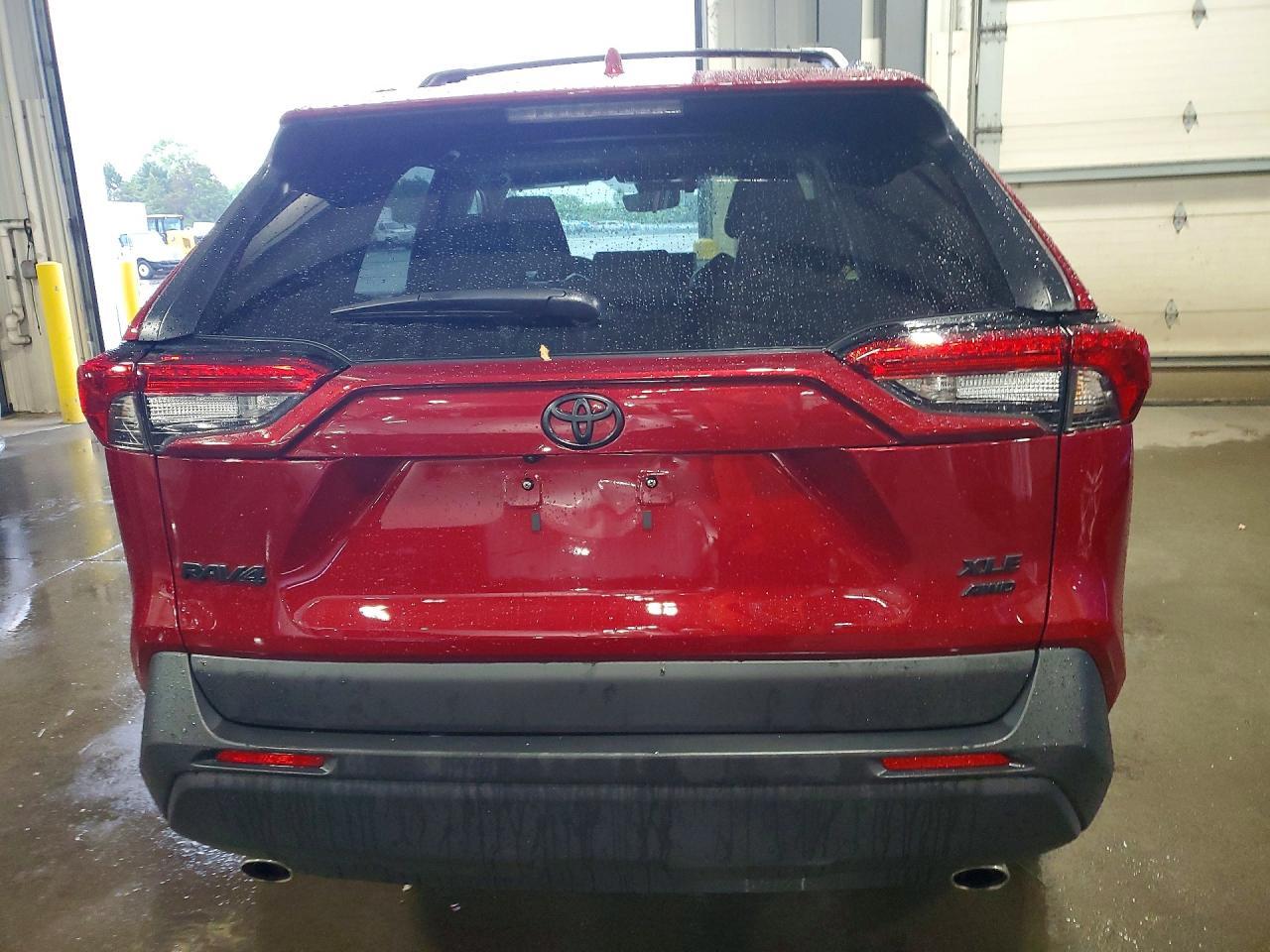 2025 Toyota Rav4 Xle Premium - Image 6