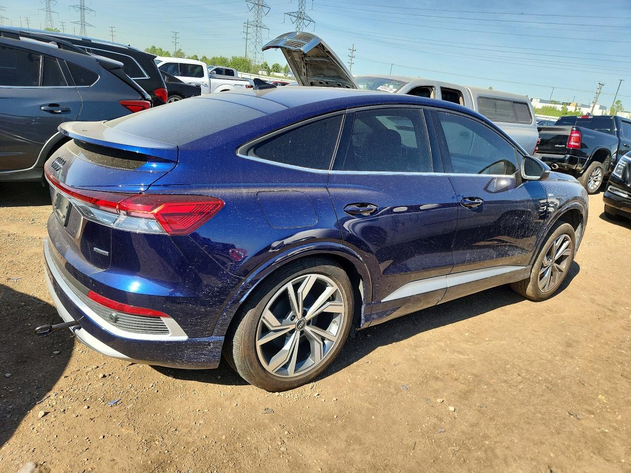 2023 Audi Q4 E-Tron Sportback Premium Plus - Фото 3