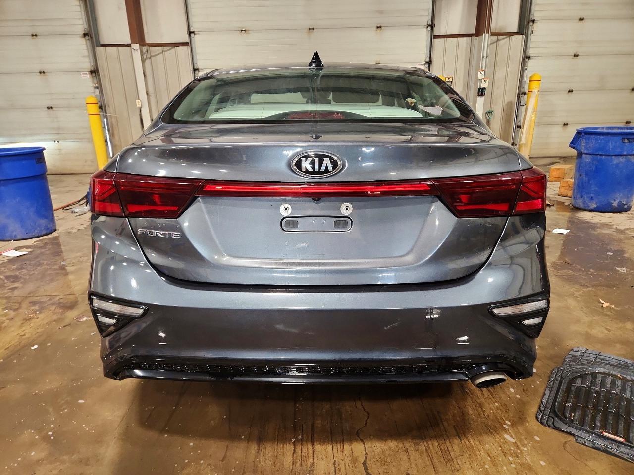 2019 Kia Forte Lxs - Image 6