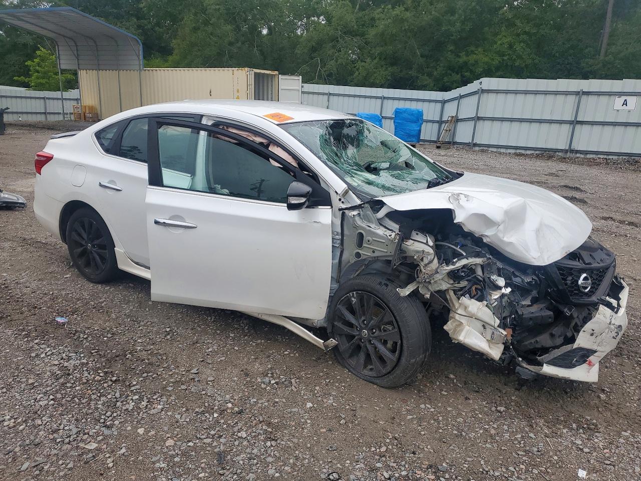 2018 Nissan Sentra Sr - Image 4
