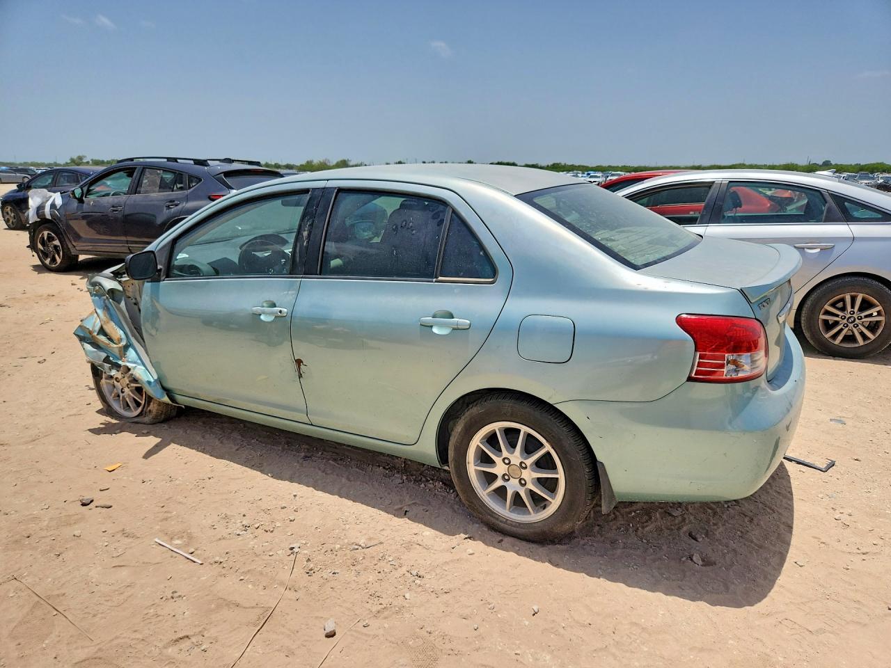 2007 Toyota Yaris Base - Фото 2