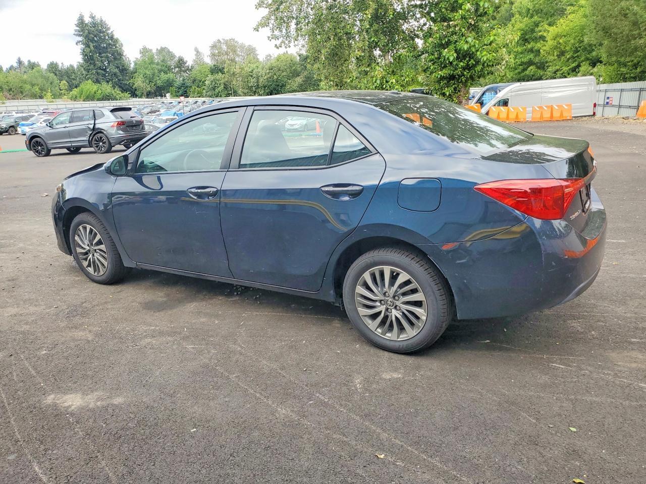 2018 Toyota Corolla Xle - Image 2