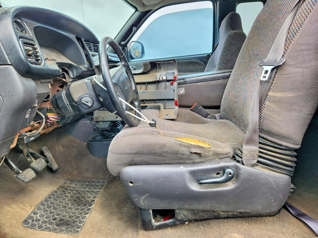 2002 Dodge Ram 2500 - Image 7