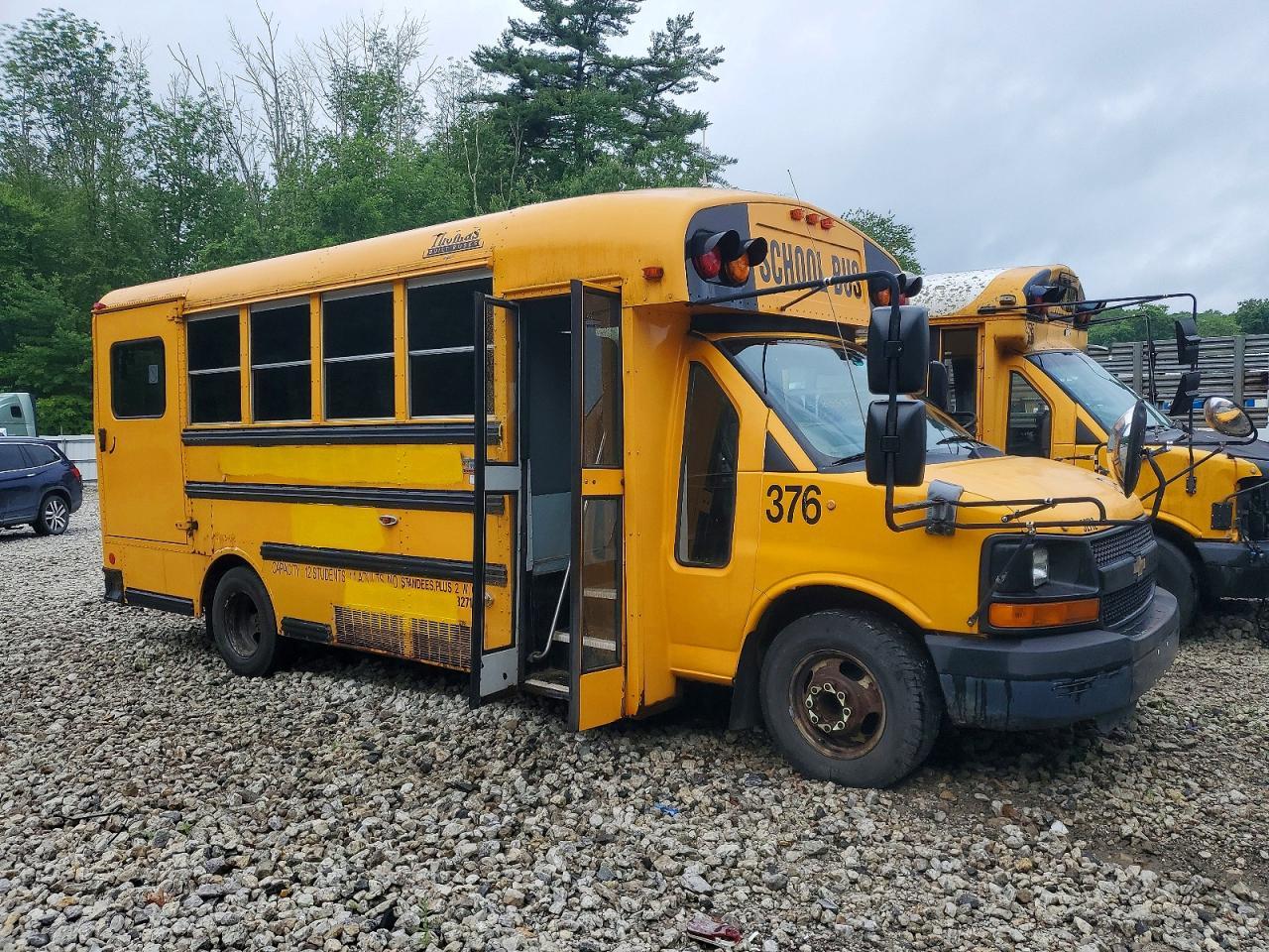 2011 Chevrolet Express G3 - School Bus