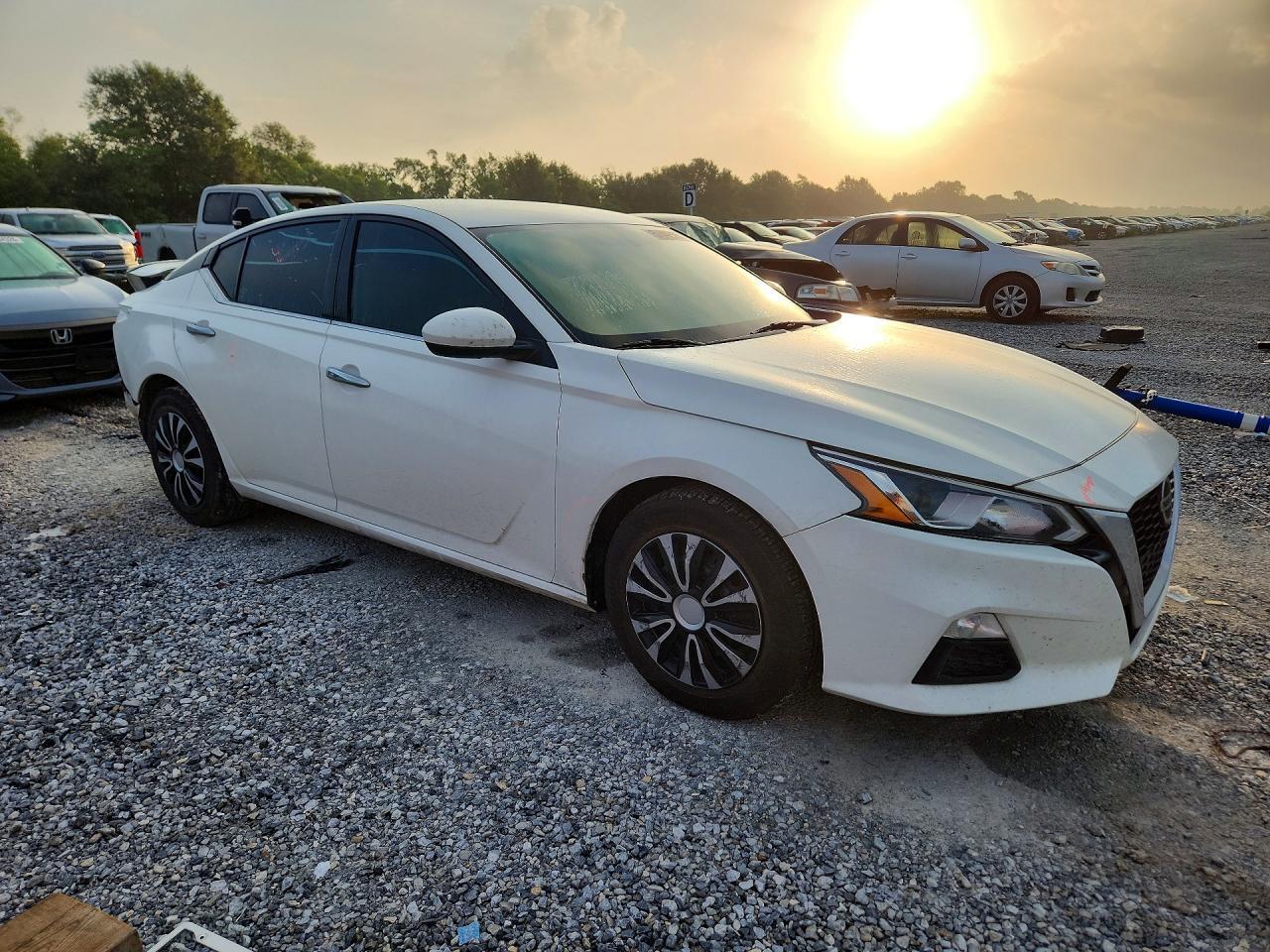 2020 Nissan Altima S - Фото 4
