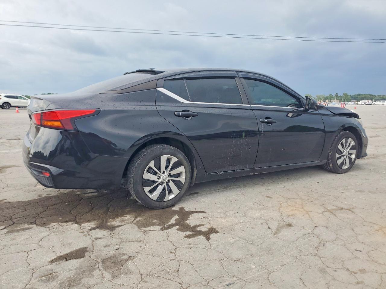 2020 Nissan Altima S - Фото 3