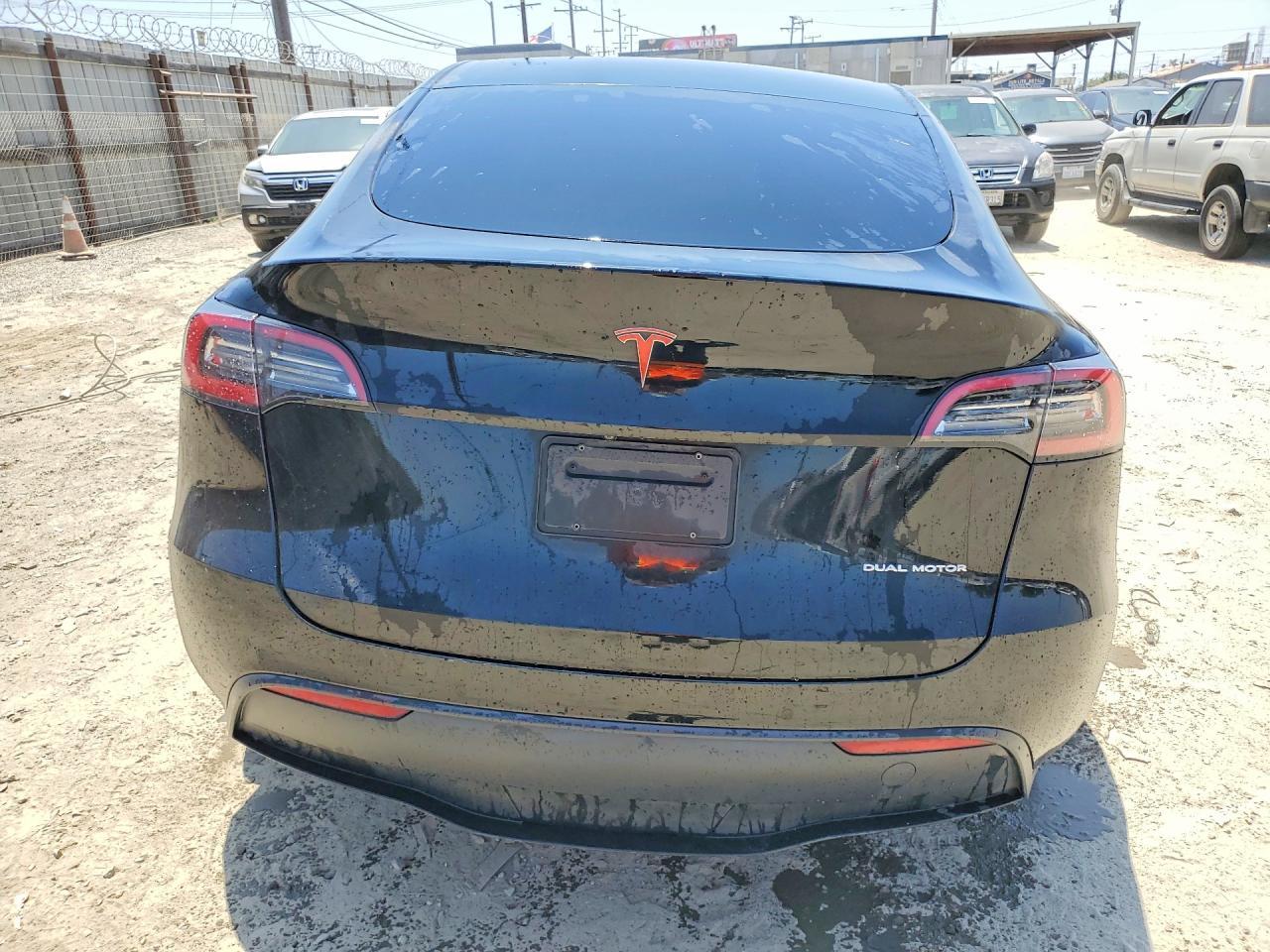 2022 Tesla Model Y - Фото 6