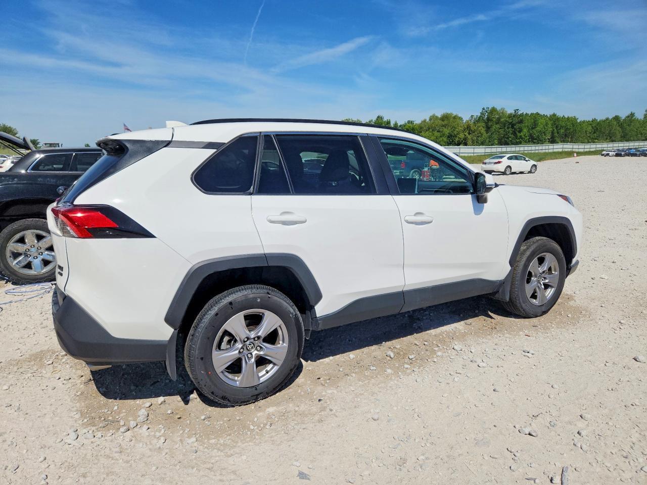 2025 Toyota Rav4 Xle - Фото 3