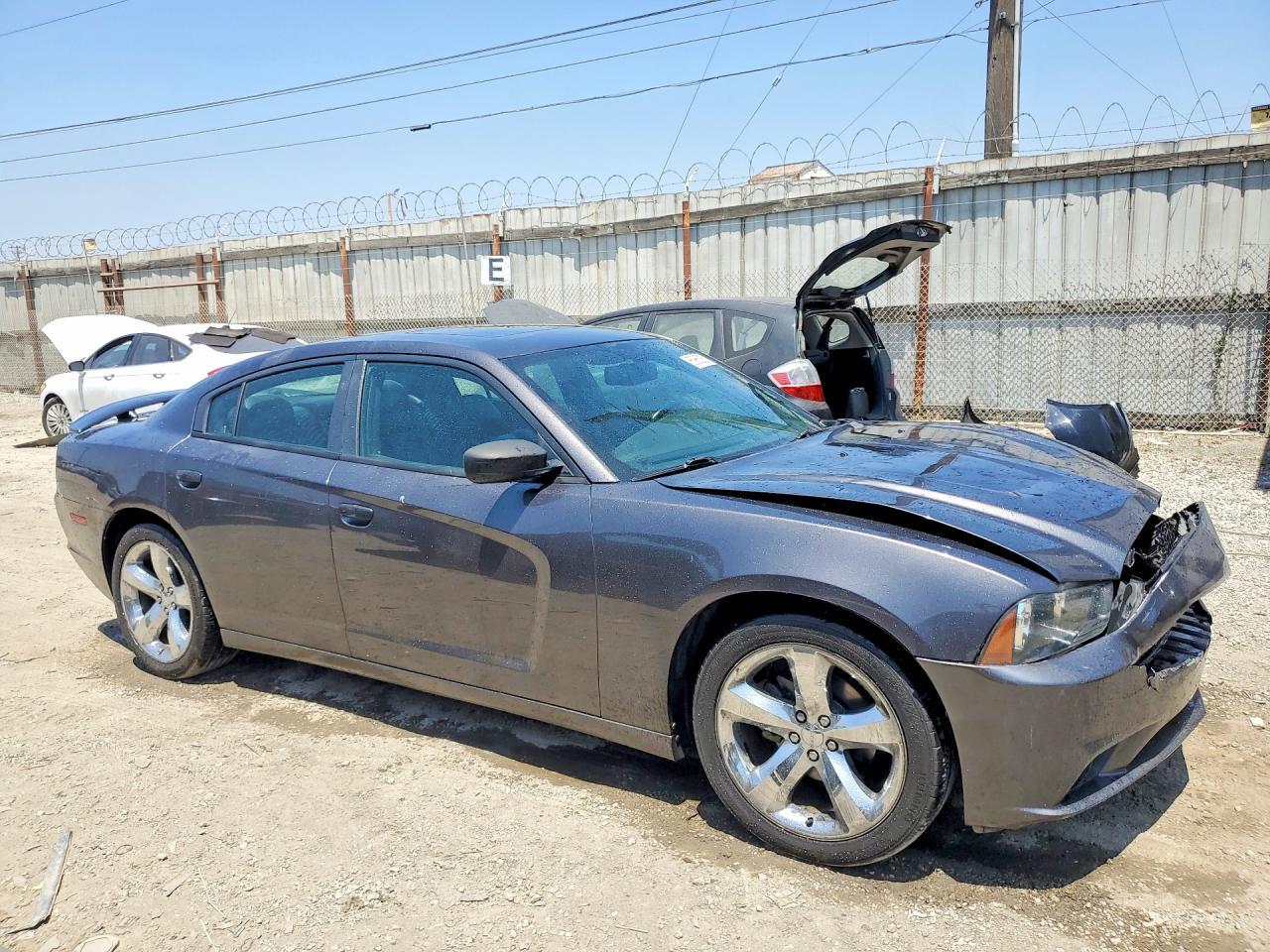2013 Dodge Charger Sxt - Image 4