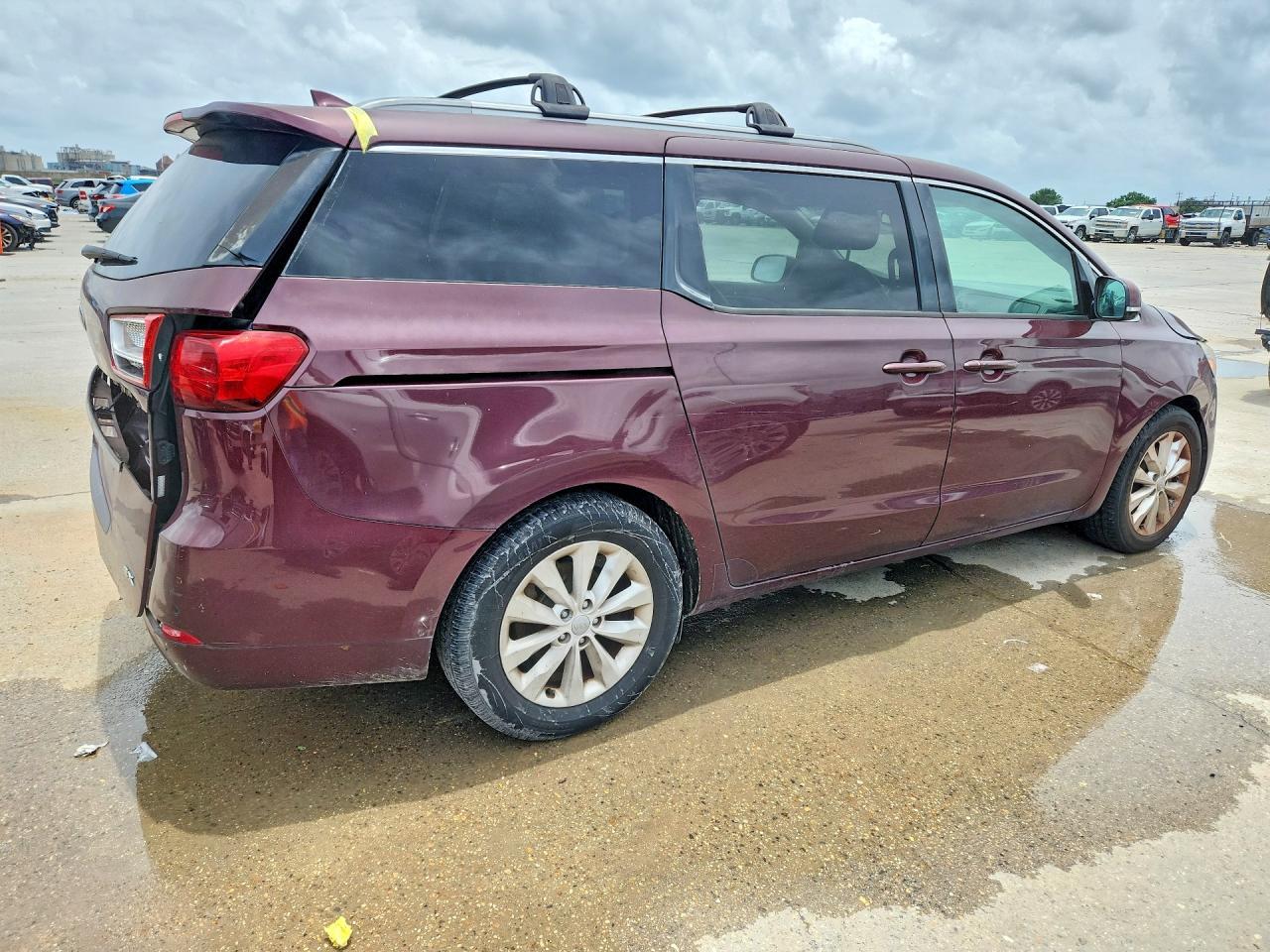 2016 Kia Sedona Ex - Image 3