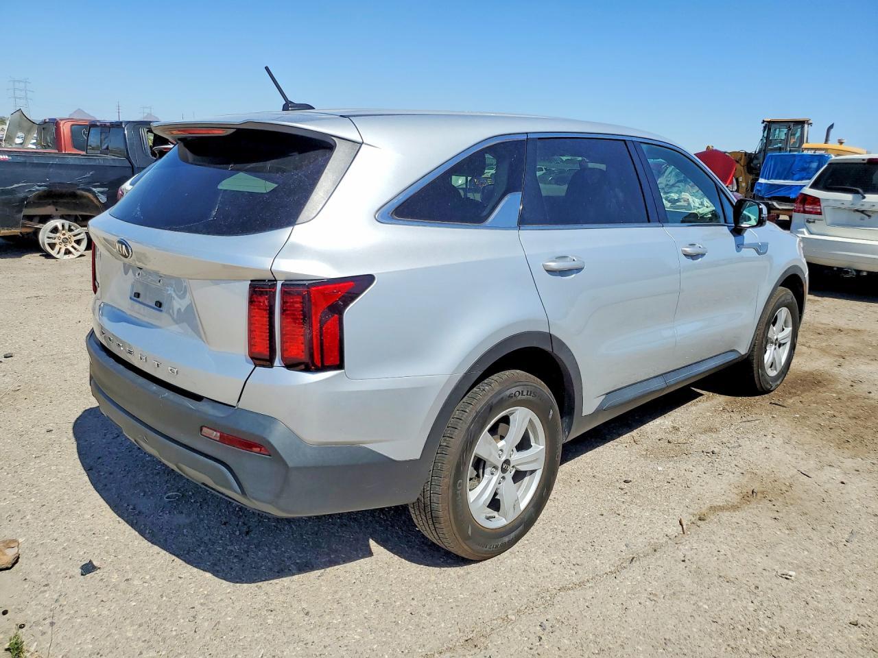 2021 Kia Sorento Lx - Фото 3