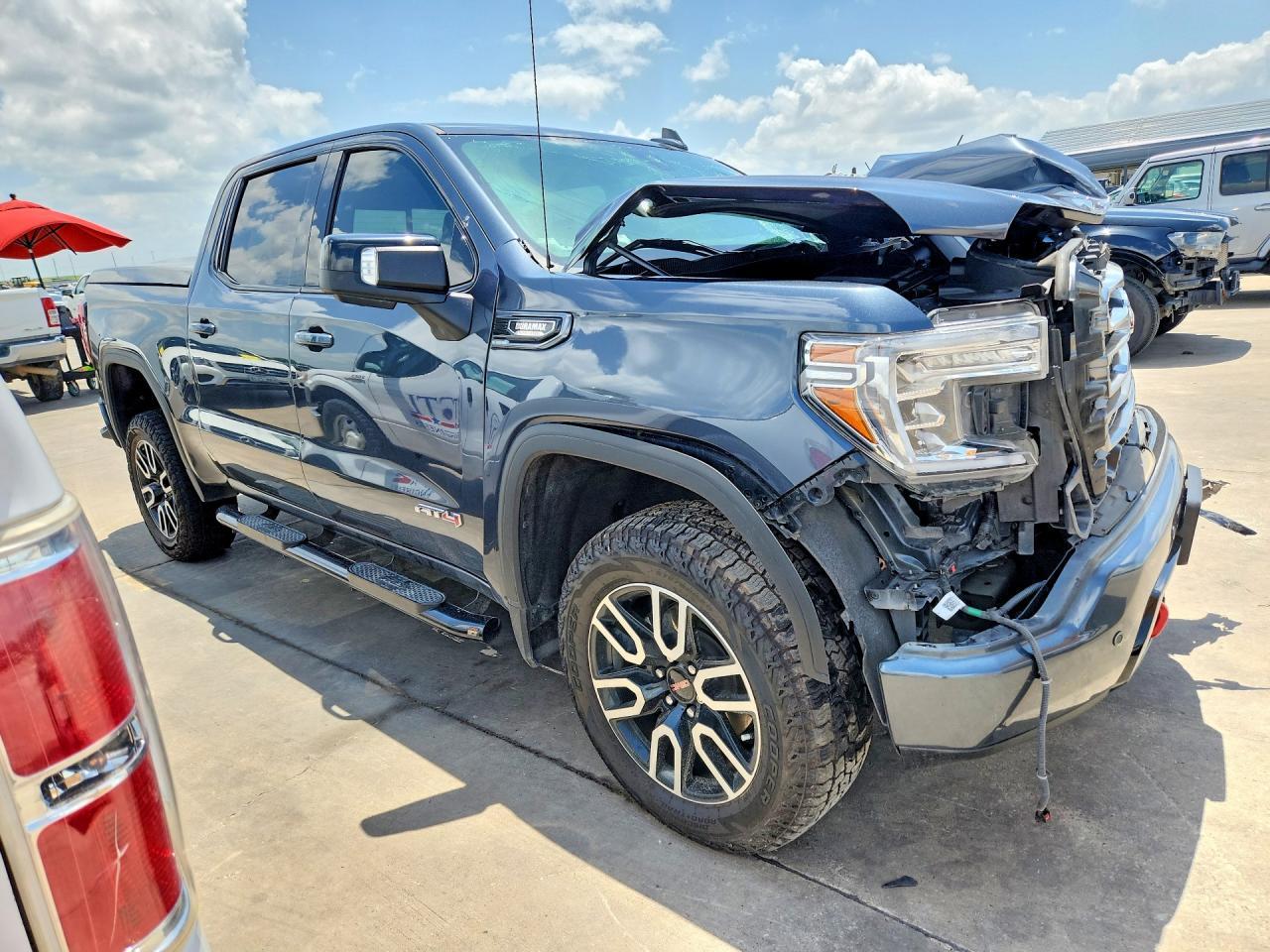 2021 GMC Sierra K1500 At4 - Фото 4