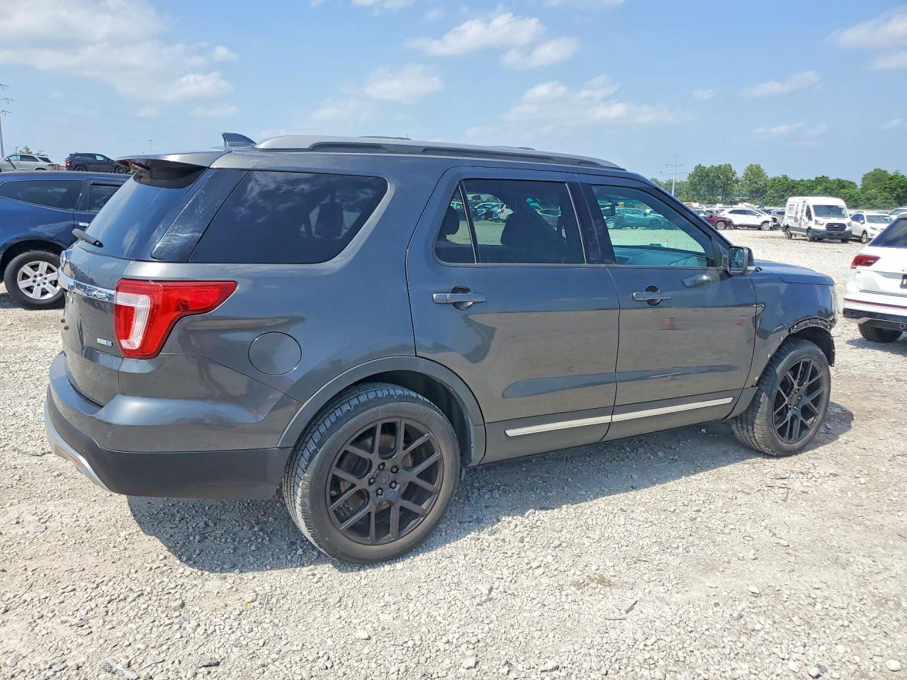 2016 Ford Explorer Xlt - Image 3