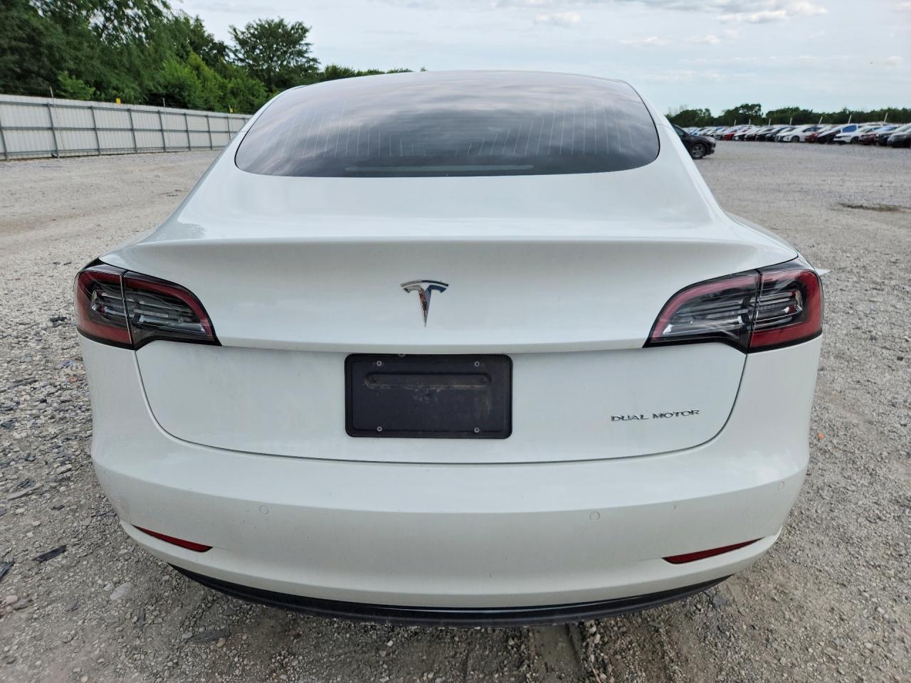 2019 Tesla Model 3 - Фото 6