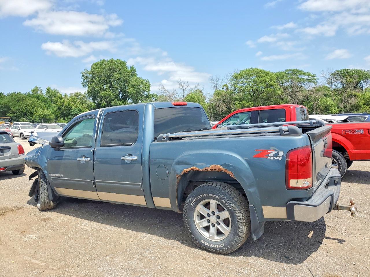 2008 GMC Sierra K1500 - Фото 2