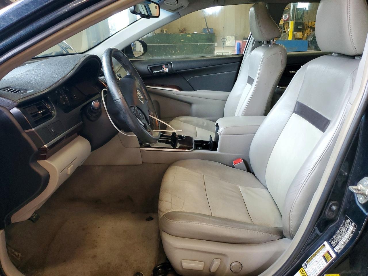 2014 Toyota Camry Xle - Image 7
