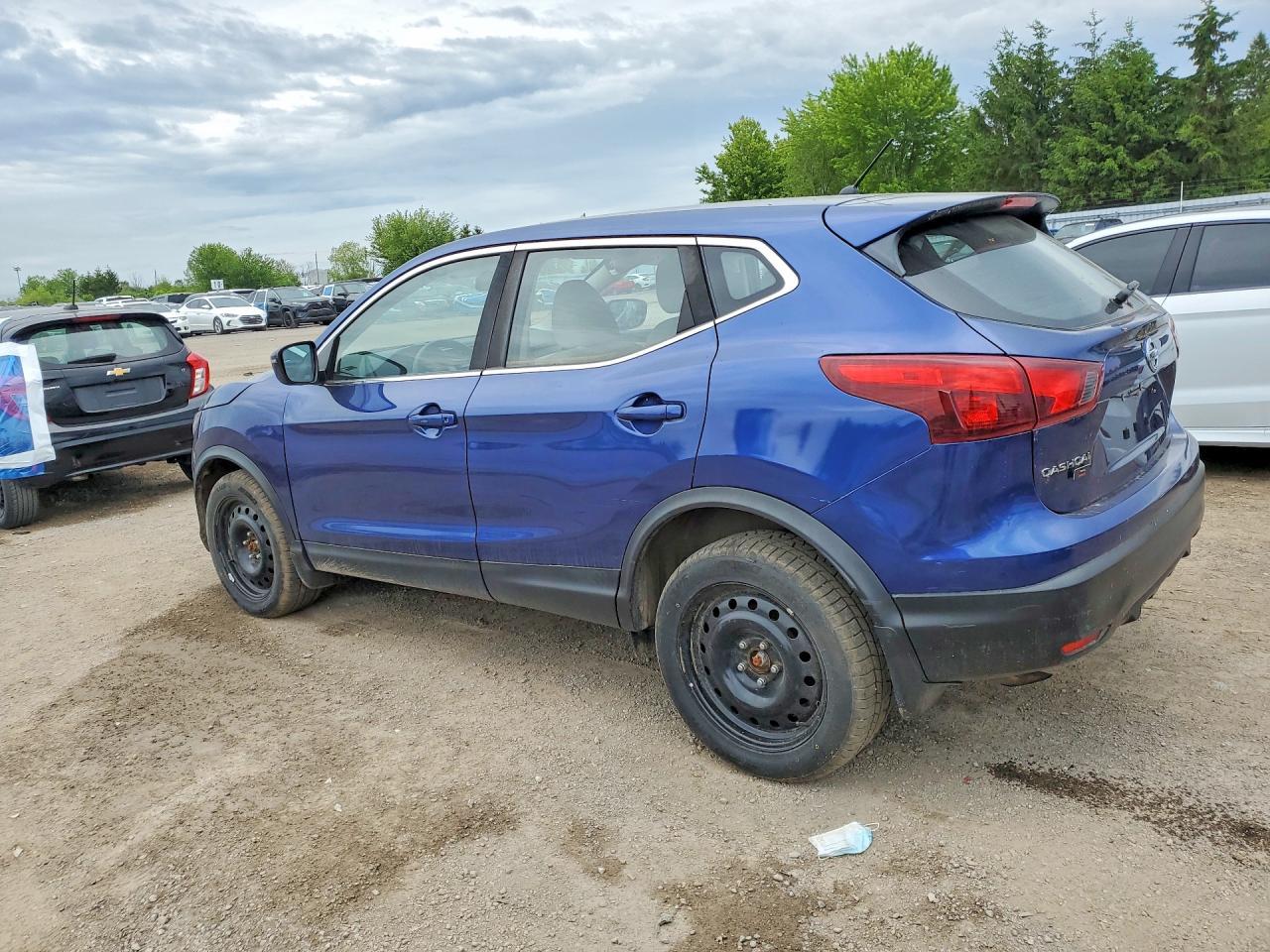 2018 Nissan Rogue Sport S - Фото 2