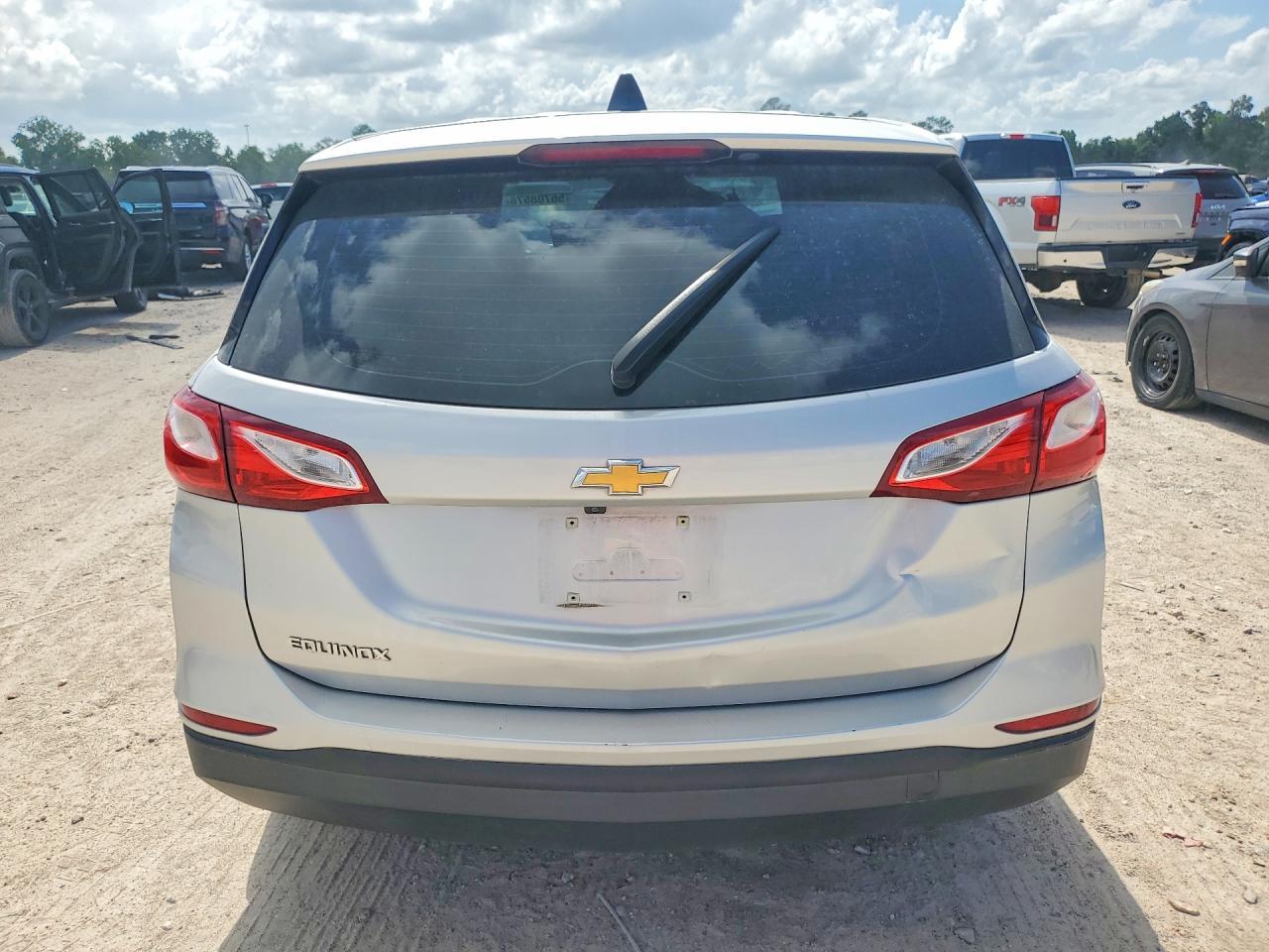 2020 Chevrolet Equinox Ls - Фото 6