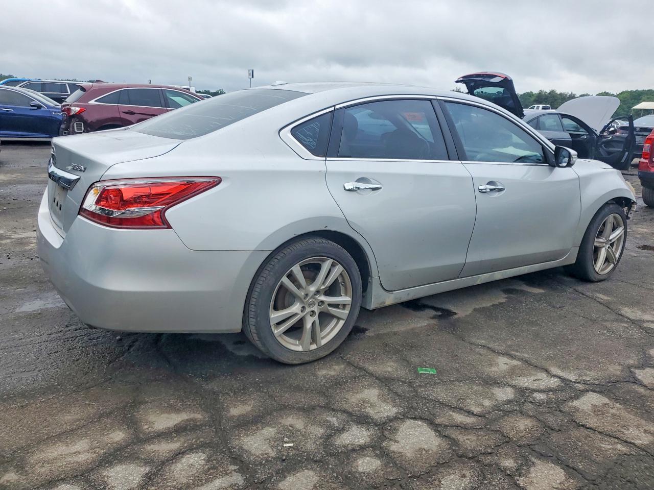 2013 Nissan Altima 3.5 S - Фото 3