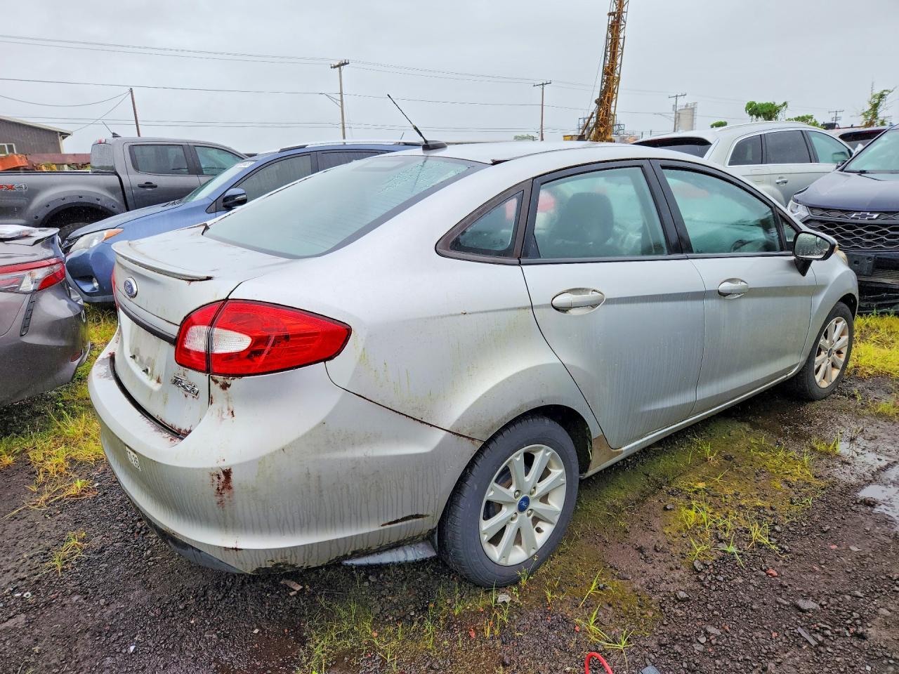 2013 Ford Fiesta Se - Фото 3