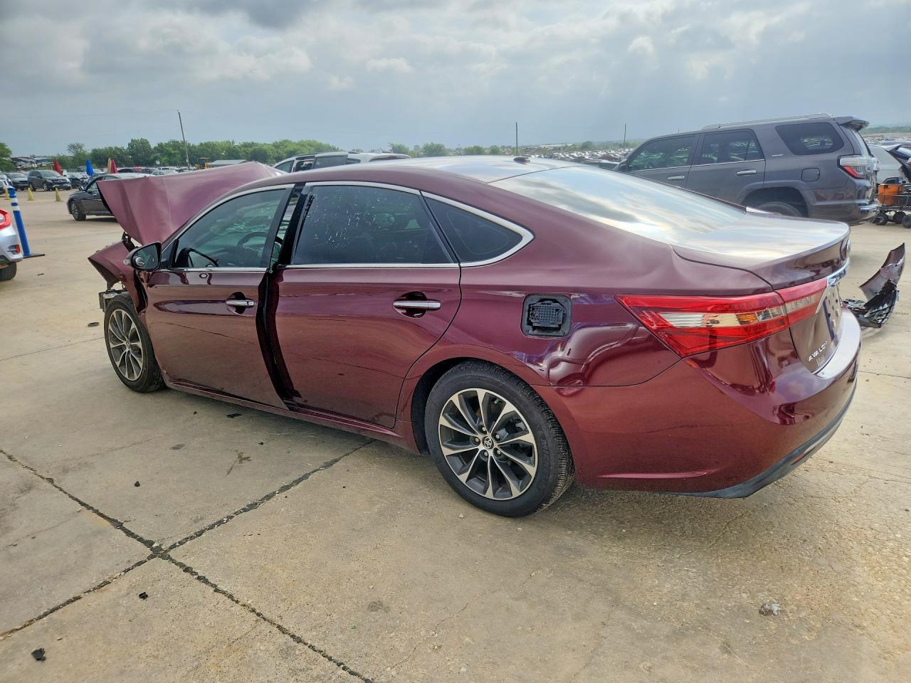 2016 Toyota Avalon Xle - Фото 2