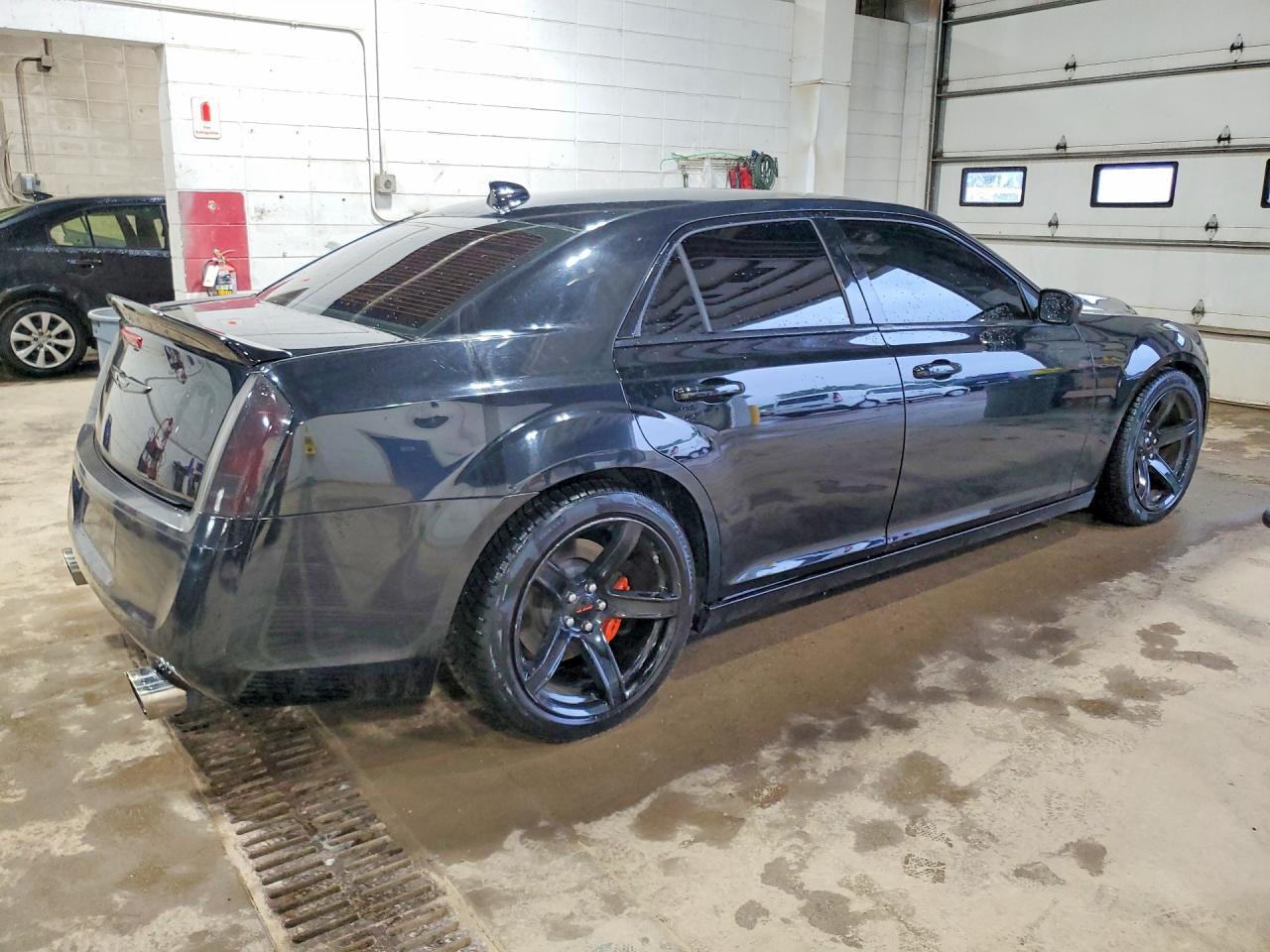 2014 Chrysler 300 - Фото 3