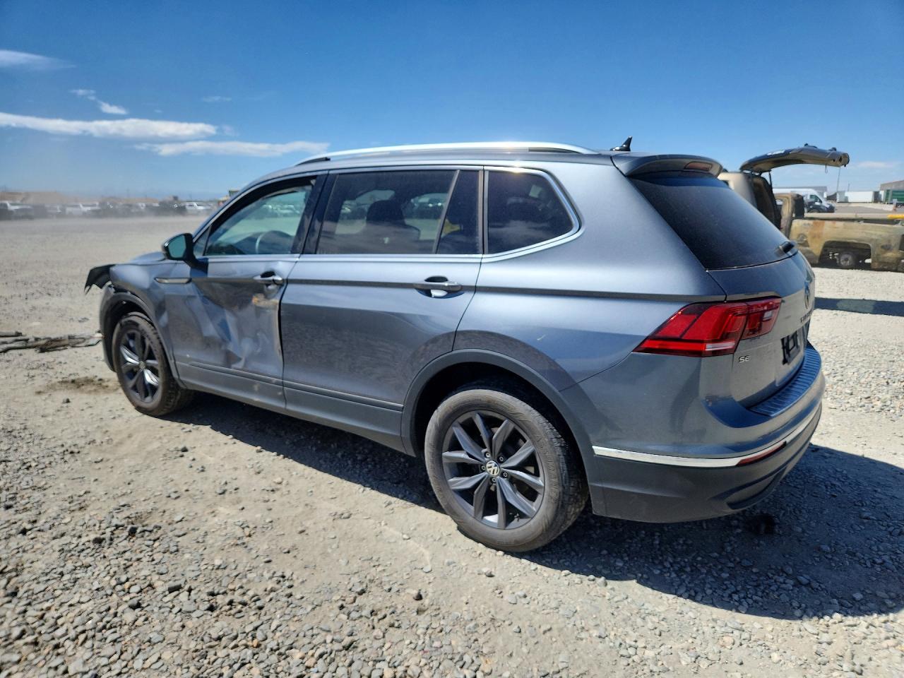 2022 Volkswagen Tiguan Se - Фото 2