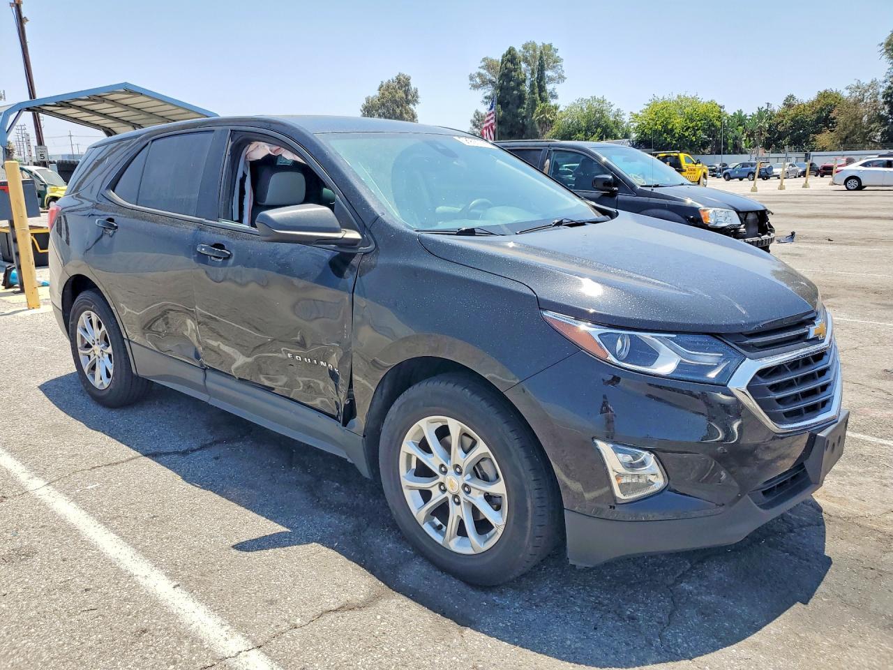 2020 Chevrolet Equinox Ls - Image 4
