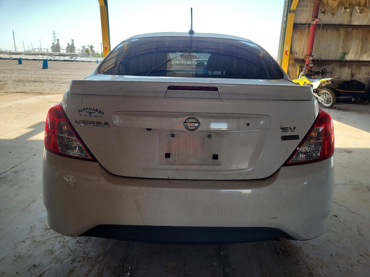 2017 Nissan Versa 1.6 S - Image 6