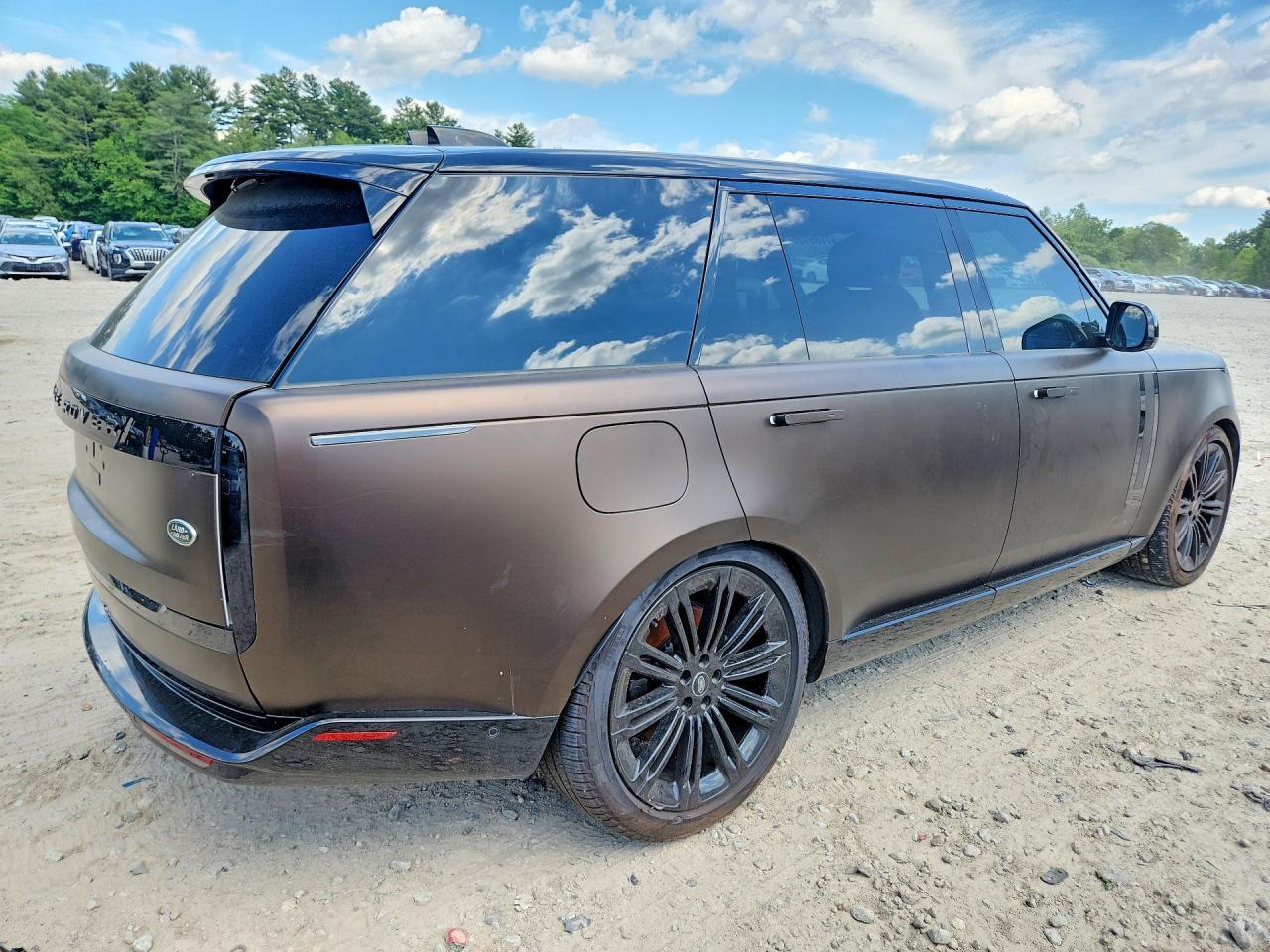 2023 Land Rover Range Rover Se - Image 3