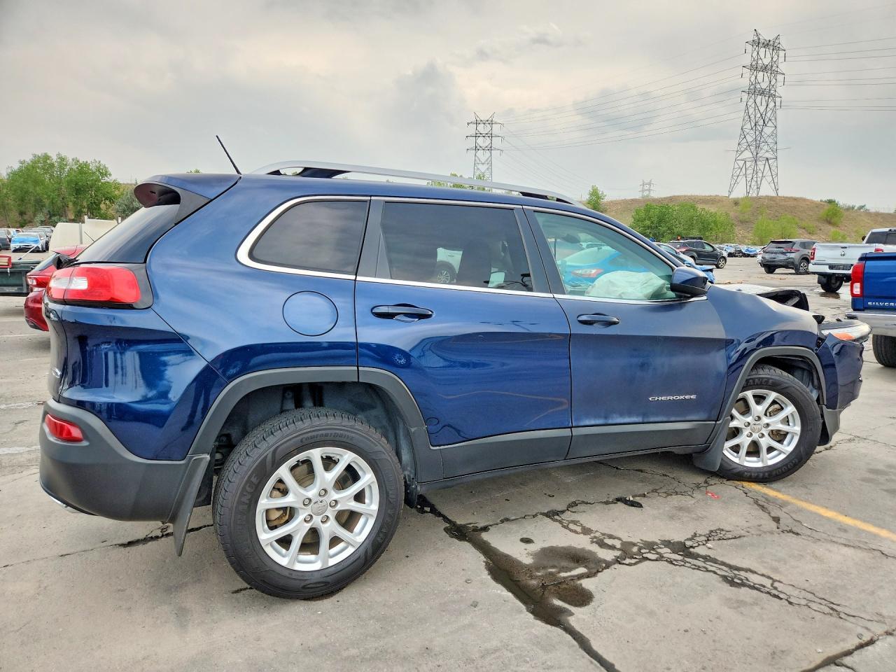2018 Jeep Cherokee Latitude - Image 3