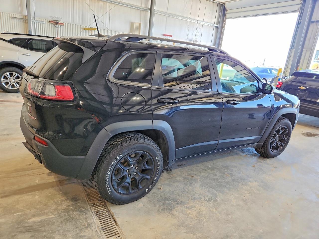 2019 Jeep Cherokee Trailhawk - Фото 3