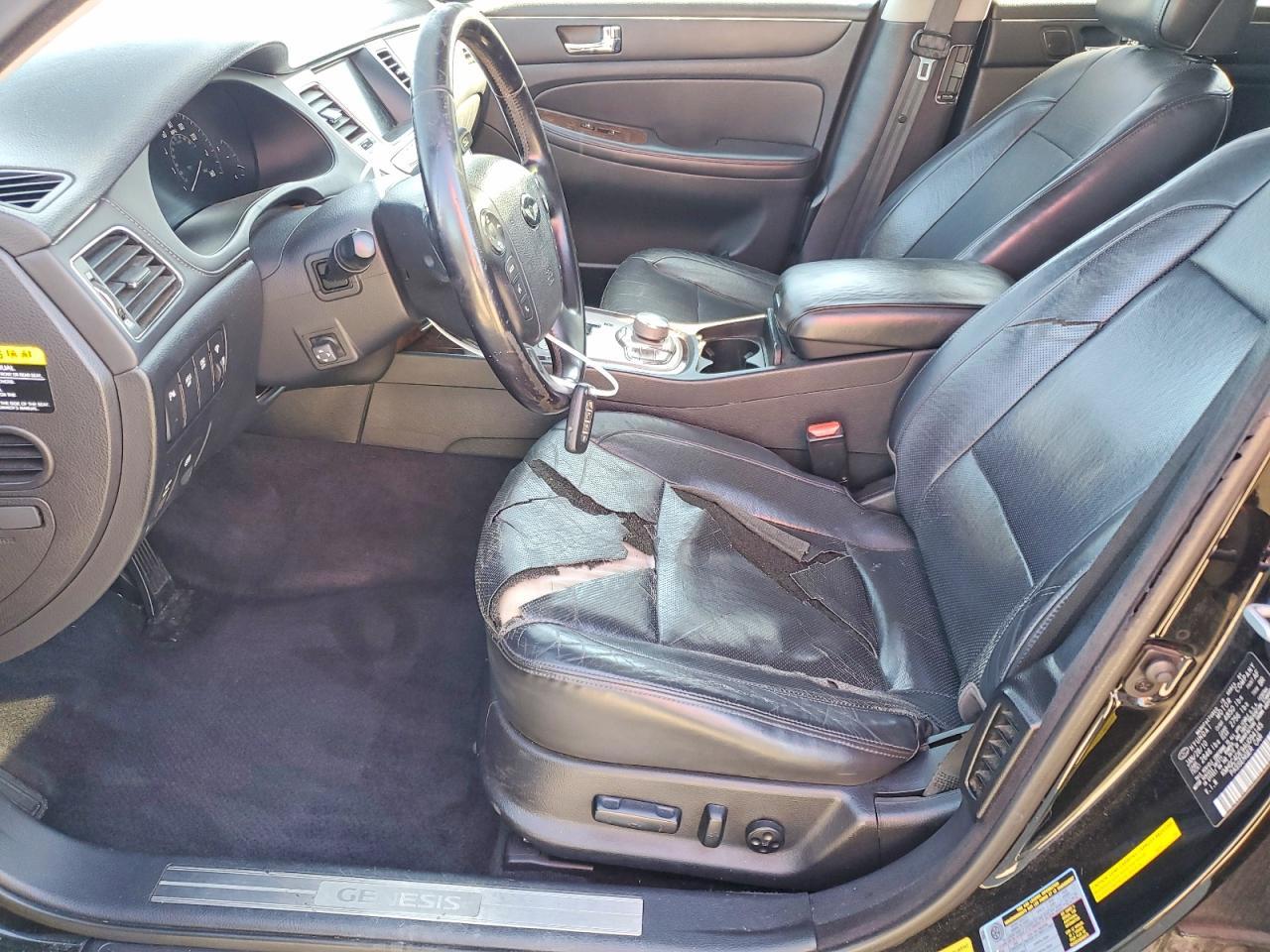 2010 Hyundai Genesis 3.8L - Фото 7