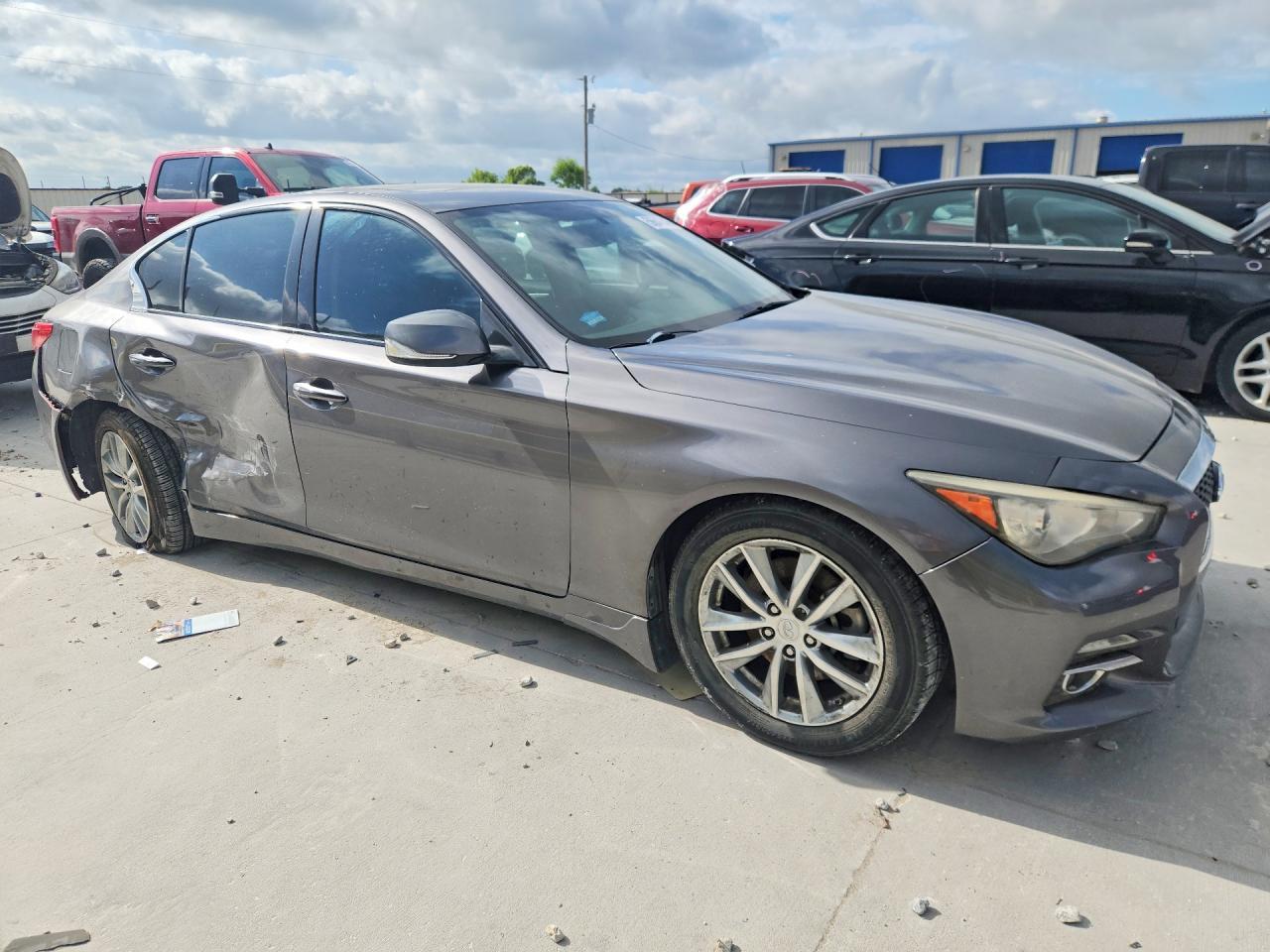 2014 Infiniti Q50 Premium - Image 4