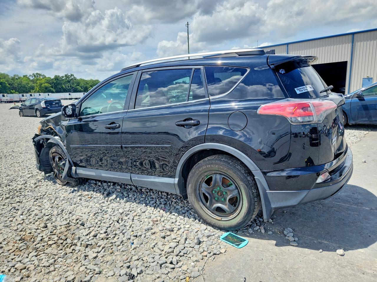 2017 Toyota Rav4 Le - Фото 2