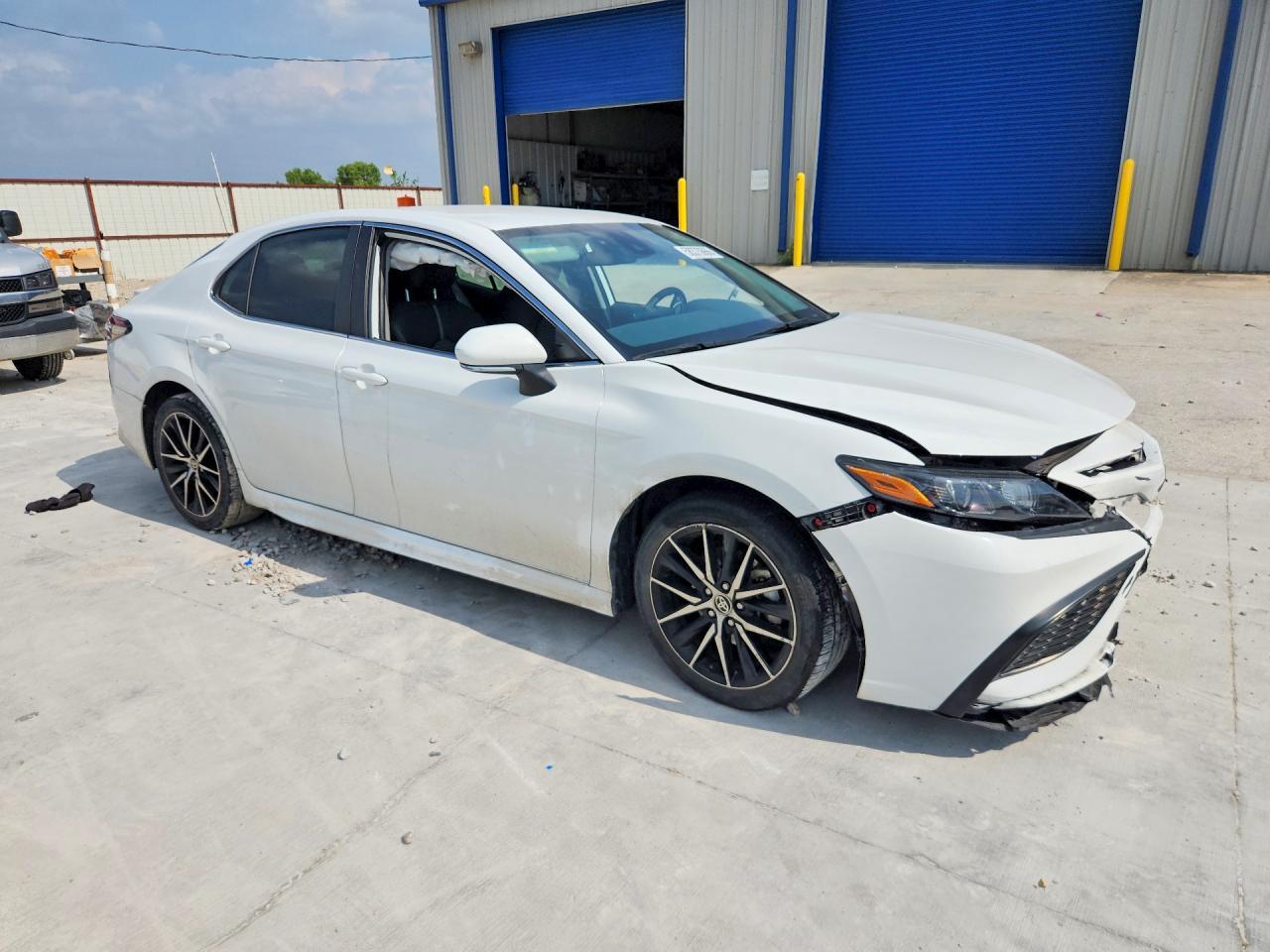 2024 Toyota Camry Se - Image 4