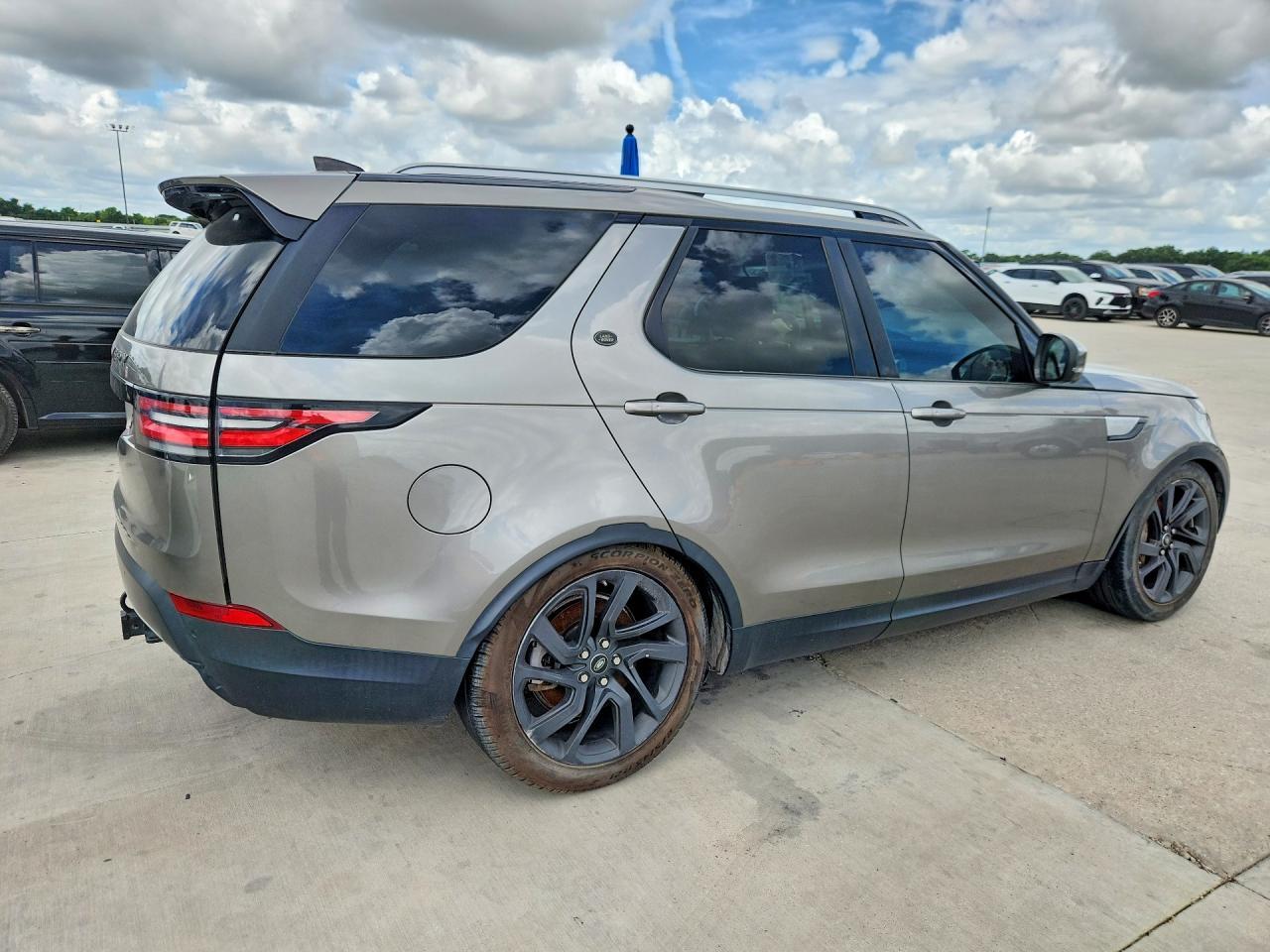 2018 Land Rover Discovery Hse - Фото 3