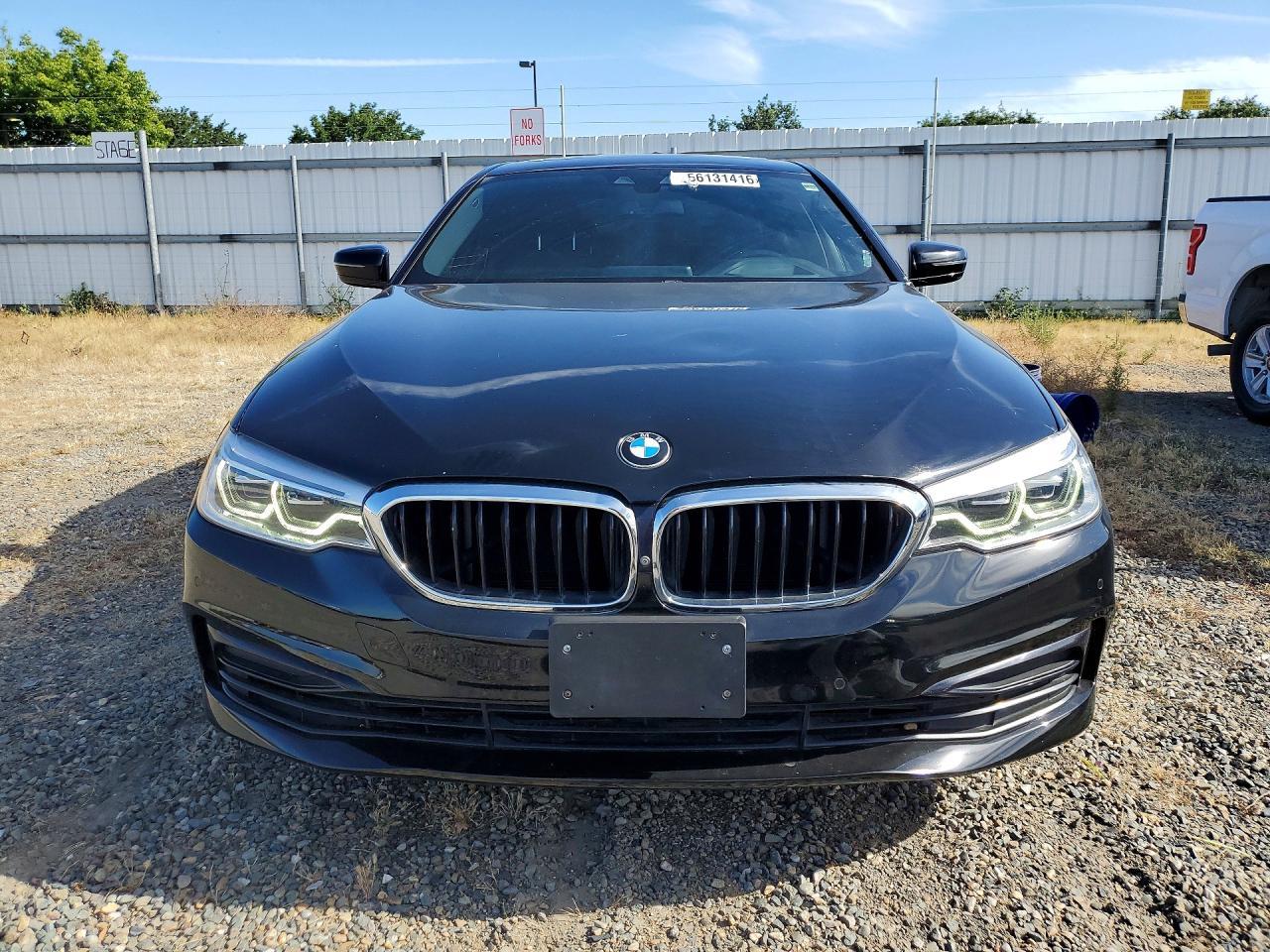 2020 BMW 530E - Фото 5
