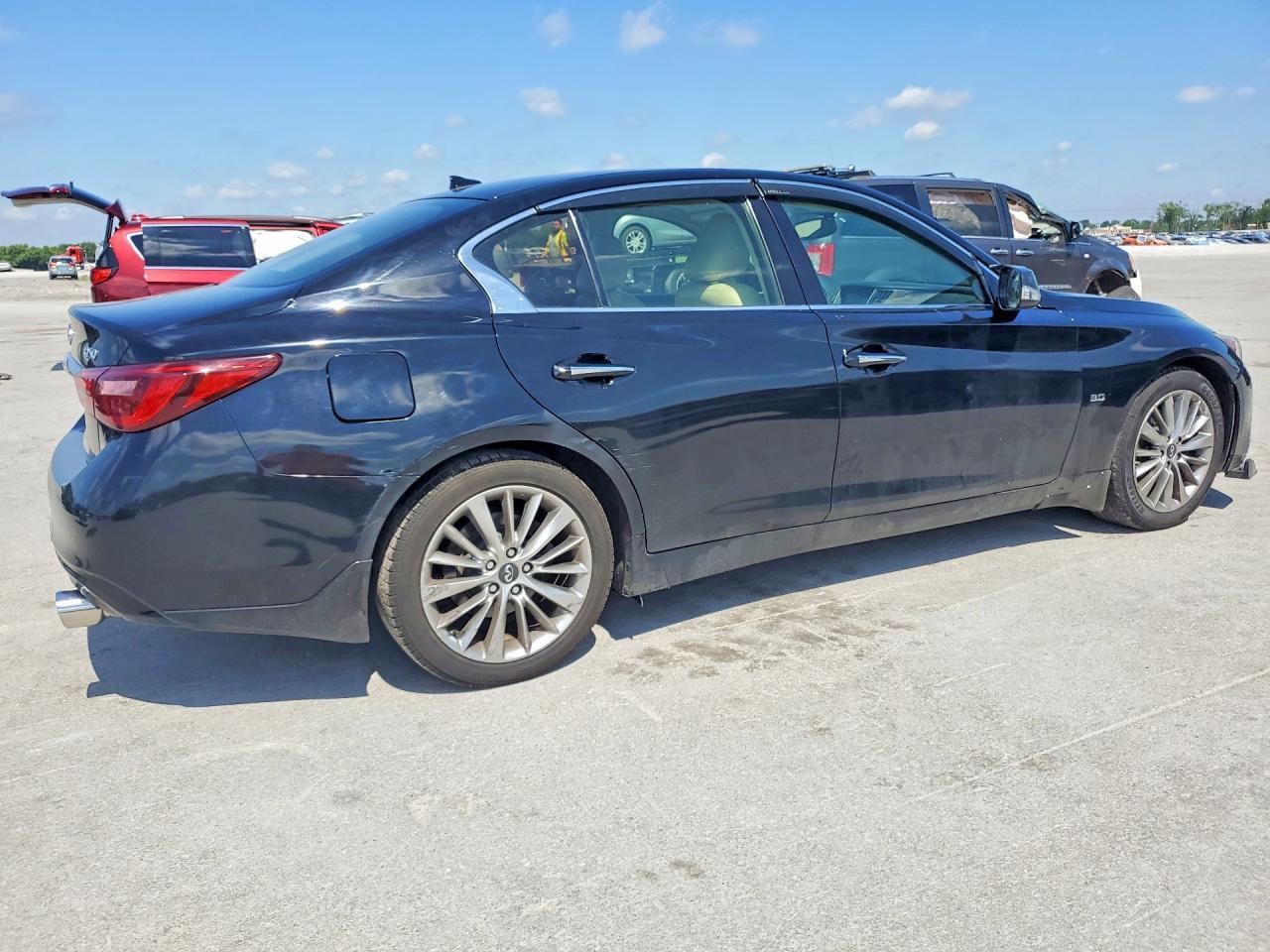 2018 Infiniti Q50 3.0T Luxe - Image 3