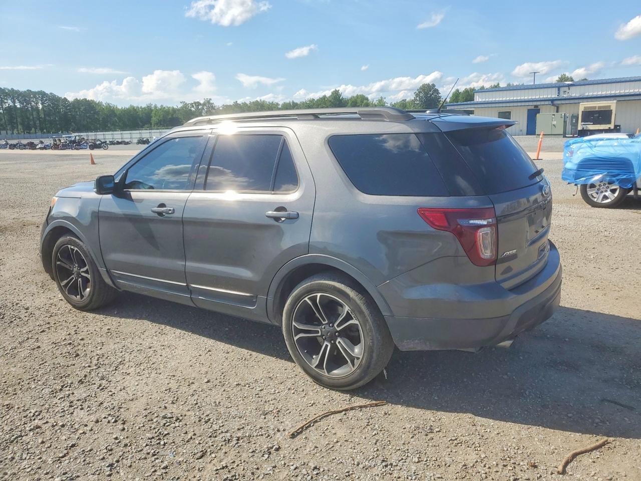 2015 Ford Explorer Sport - Фото 2