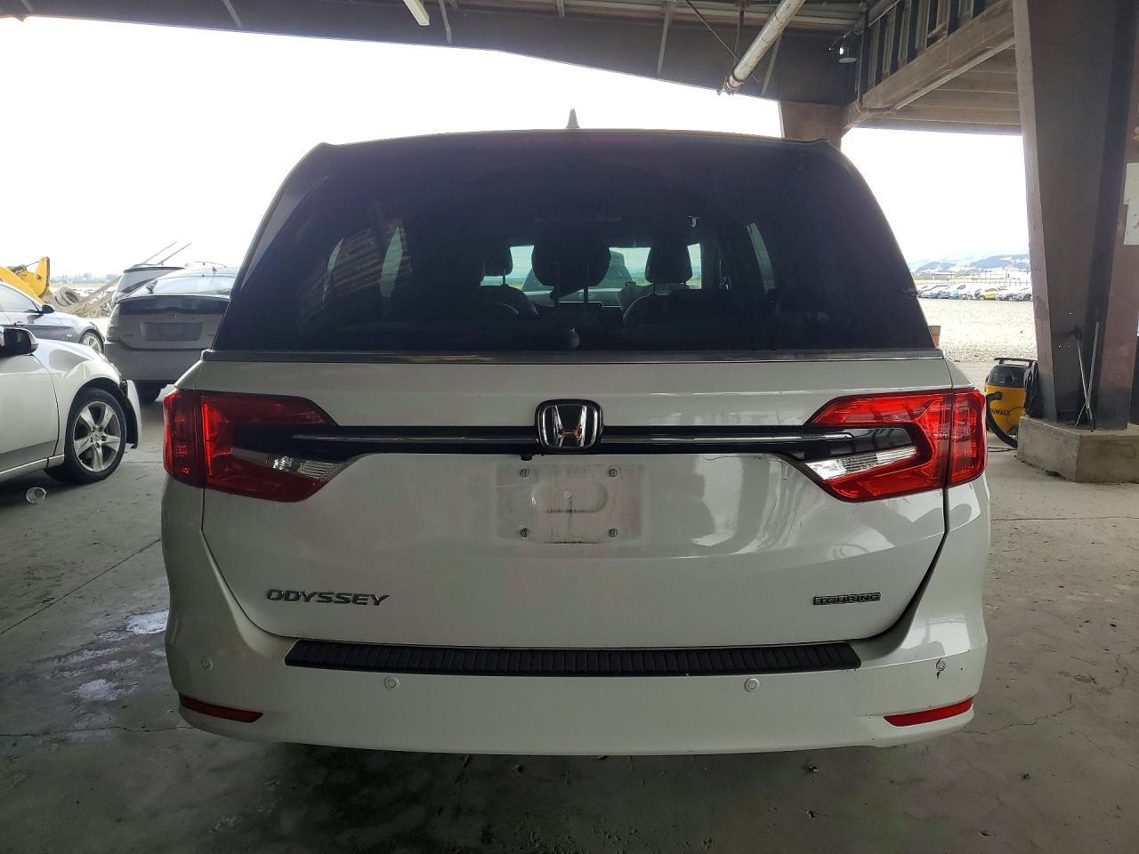 2024 Honda Odyssey Touring - Фото 6
