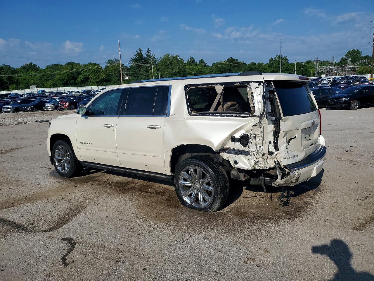 2015 Chevrolet Suburban K1500 Ltz - Фото 2