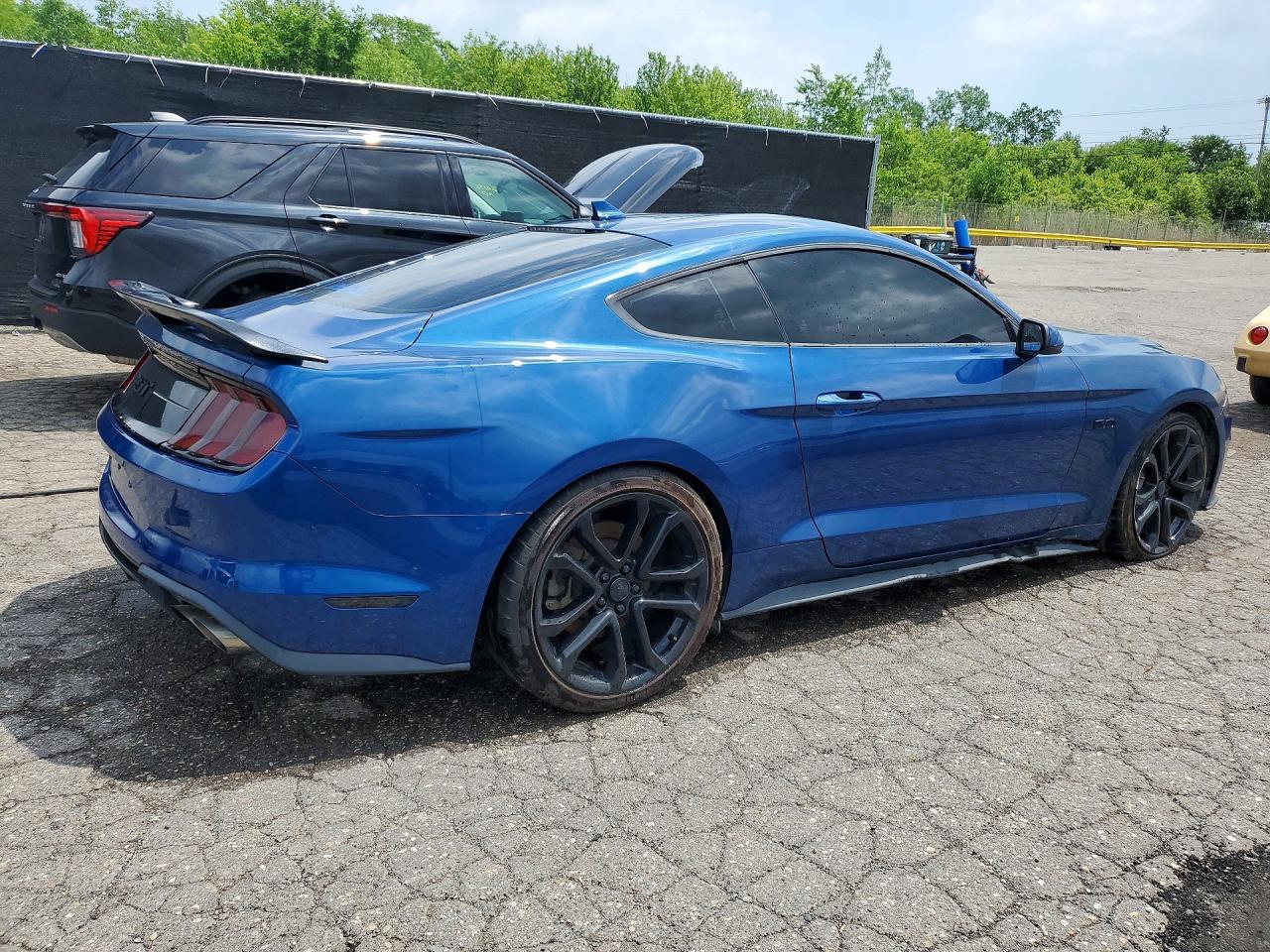 2022 Ford Mustang Gt - Фото 3