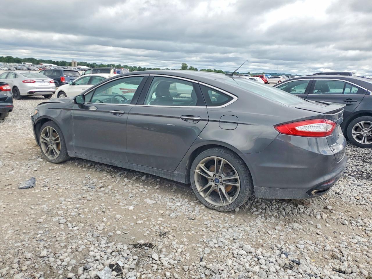 2015 Ford Fusion Titanium - Фото 2