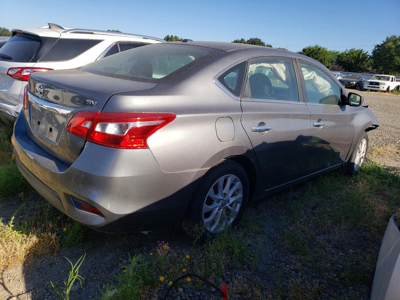2019 Nissan Sentra Sv - Фото 3