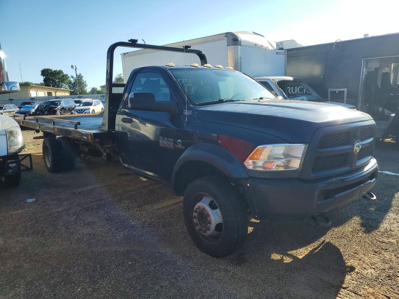 2018 Ram 5500 - Image 4