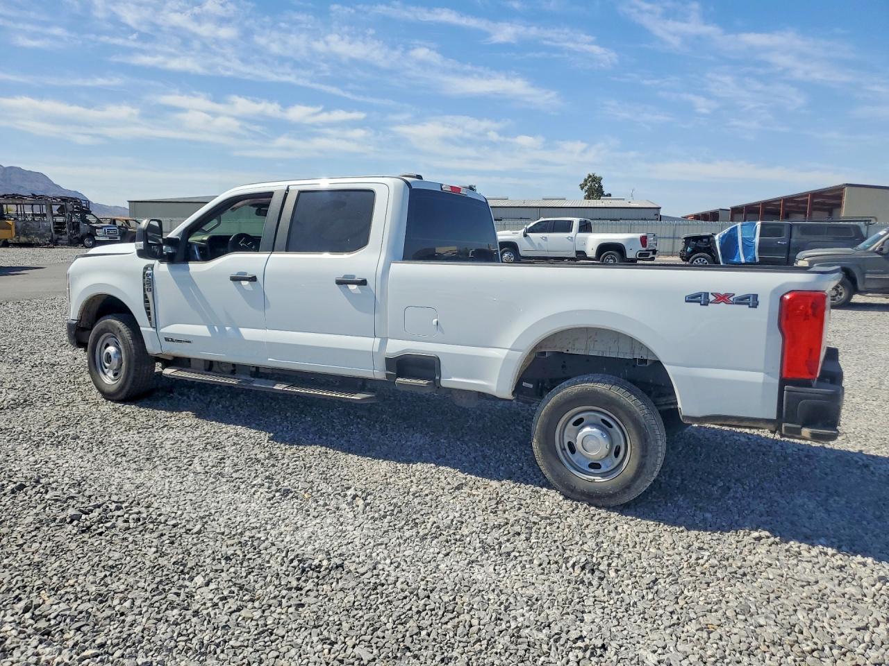 2024 Ford F250 Super Duty - Image 2