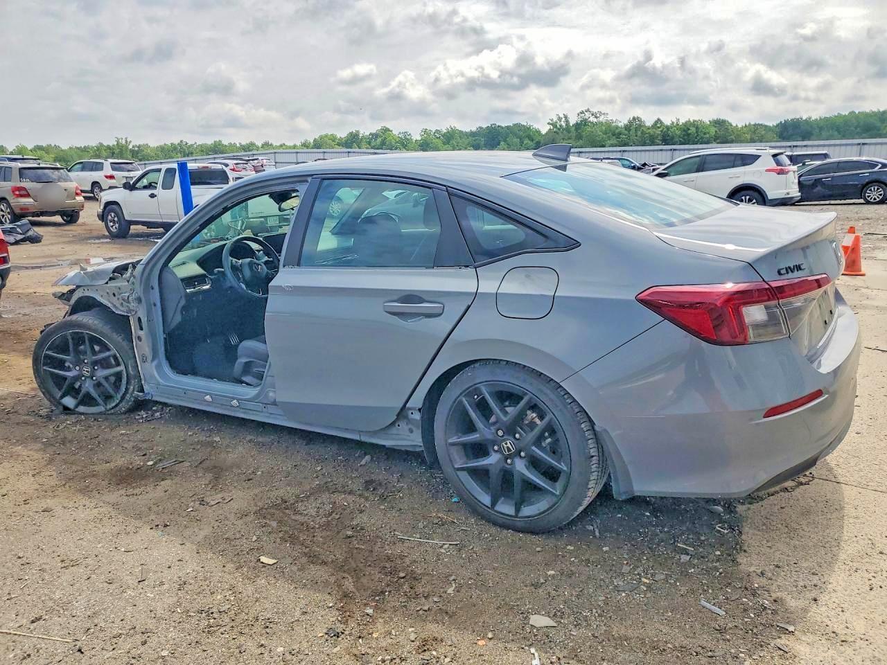 2026 Honda Civic Sport - Фото 2